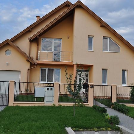 Maros Vendégház Mórahalom Exterior foto